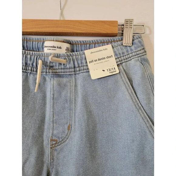 Abercrombie and fitch Pull On Denim Shorts 13/14 NWT - Picture 3 of 5